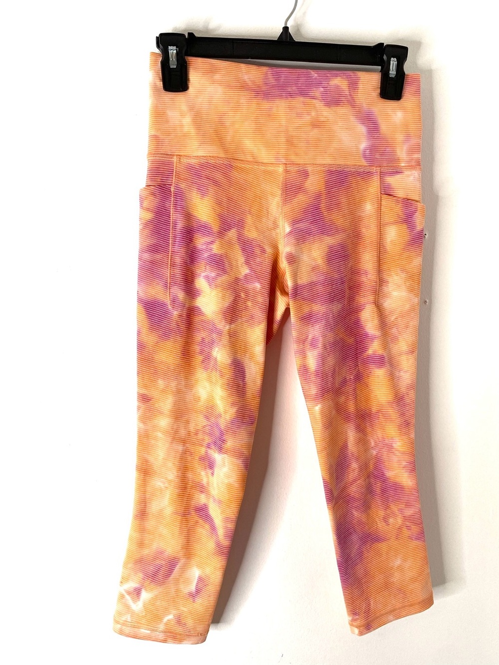 Athleta Salutation Stash Pocket II Capri Tie Dye High Rise Leggings